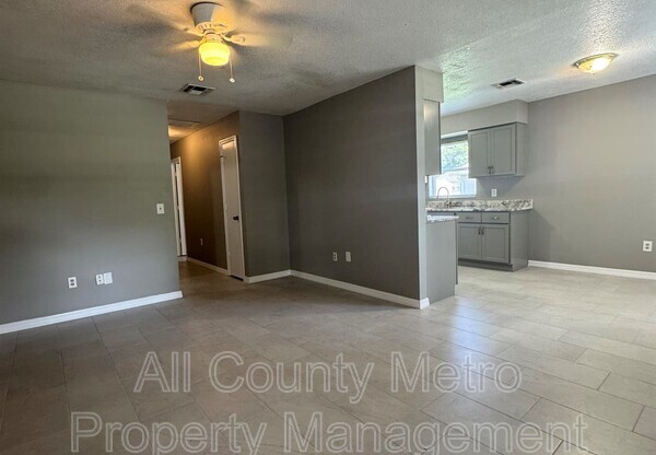 415 APOPKA HL CIR