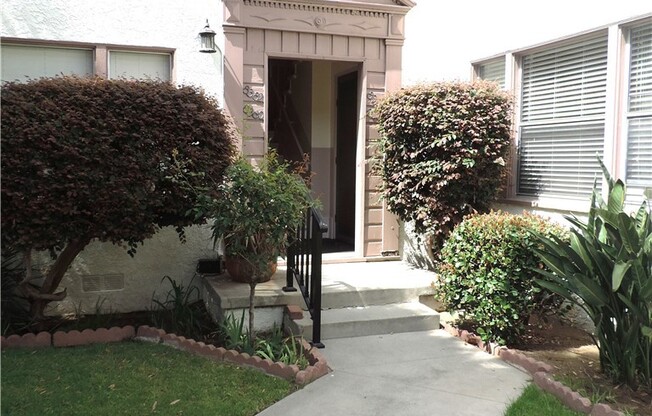 8386 DUNBARTON AVE