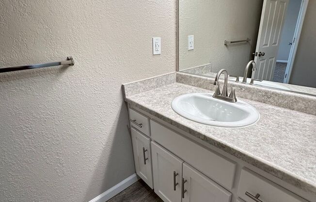 2 beds, 2 baths, 994 sqft, $1,780, Unit 215B