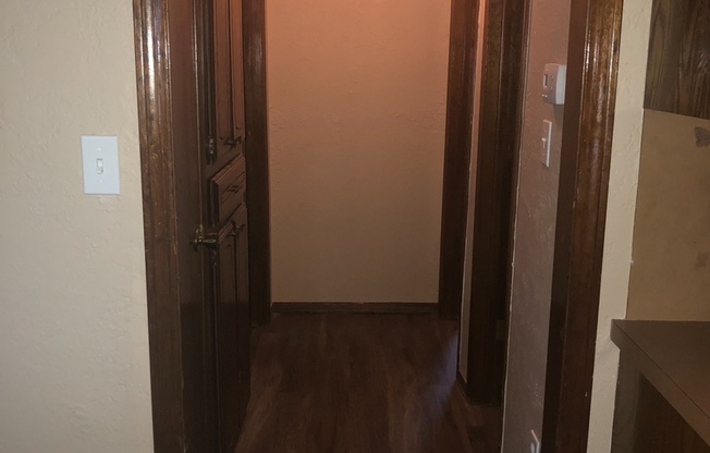 2 beds, 2 baths, $1,075