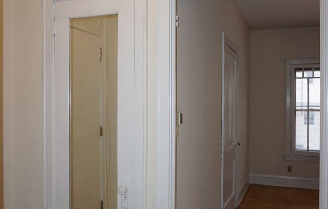 20 - 1536 LaSalle