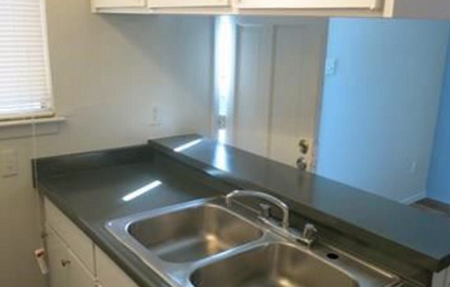 Studio, 1 bath, 380 sqft, $775, Unit Unit 203