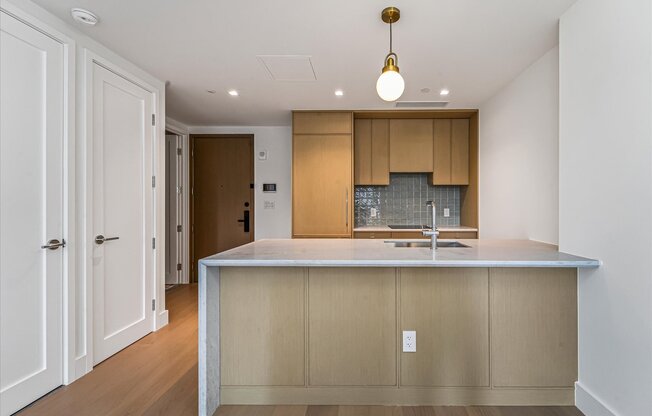 1 bed, 1 bath, 629 sqft, $5,000, Unit 504