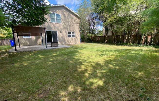4 beds, 2.5 baths, $4,199