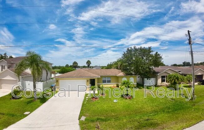 724 VERSAILLES LN