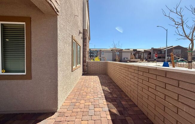 4 BED 3 BATH 2 CAR GARAGE TOWNHOUSE + LOFT ON CORNER LOT w/ BALCONY