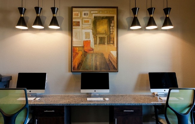 The Duke Victoria-2 lr - Copy 2