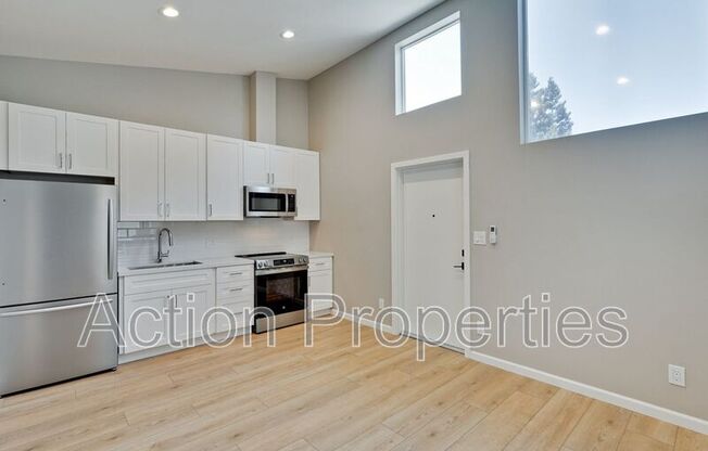 368 CAMILLE CT