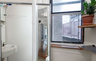 1 bed, 1 bath, $2,950, Unit 6C