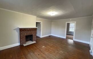 2 beds, 1 bath, $995