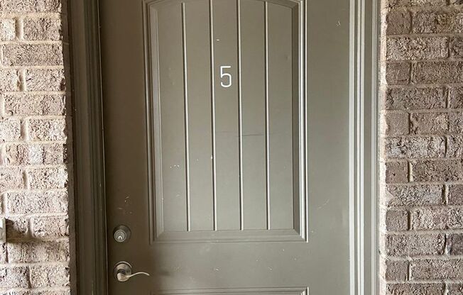 2 beds, 2 baths, 929 sqft, $1,025, Unit 1720-B05