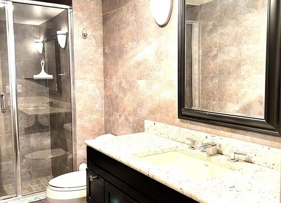 3 beds, 2 baths, 1,644 sqft, $3,800, Unit 711