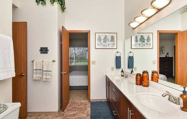 Birch Lake Townhomes - Bathroom
