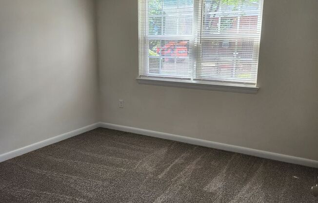 2 beds, 1 bath, 859 sqft, $1,450, Unit GL46005