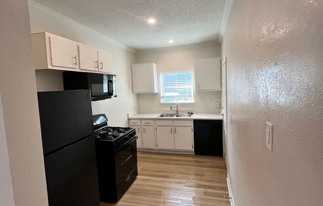 Studio, 1 bath, 600 sqft, $1,299, Unit 1522-02
