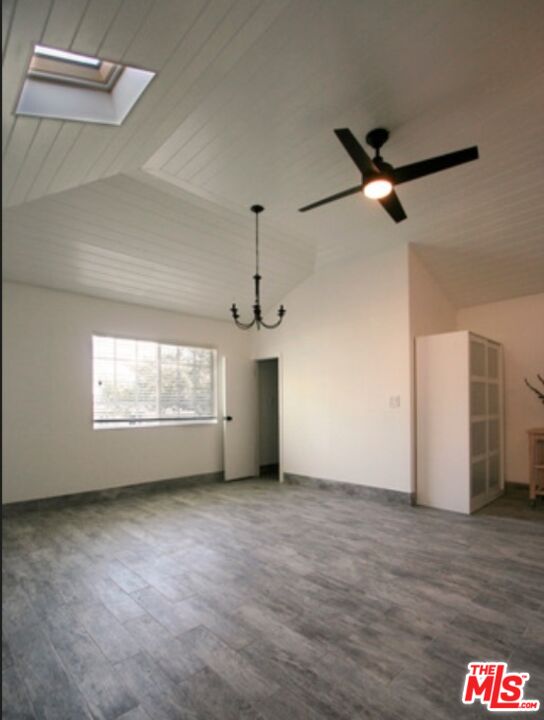 13203 DEWEY ST