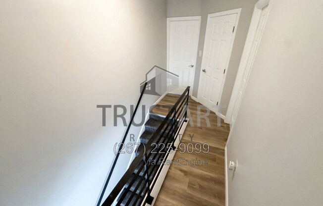 3 beds, 1 bath, 895 sqft, $1,350