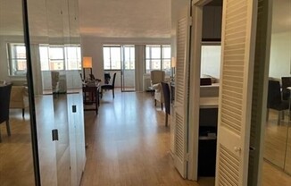 1 bed, 1 bath, 1,000 sqft, $3,100, Unit 8