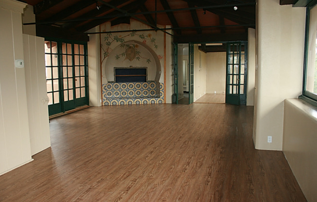 The Palomar Apartments