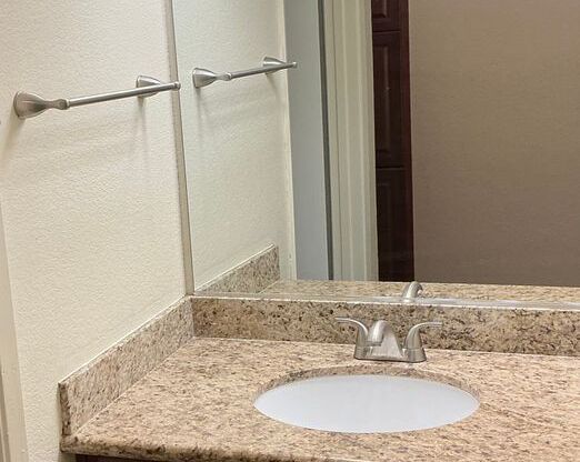 2 beds, 1 bath, 850 sqft, $1,795, Unit #240