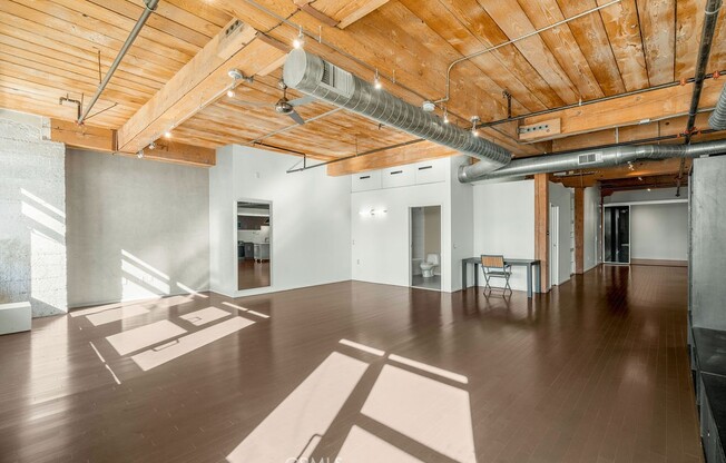 2 beds, 2 baths, 1,720 sqft, $5,100, Unit 433