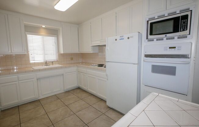 1050 Hornblend Street