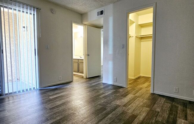 1 bed, 1 bath, 730 sqft, $999