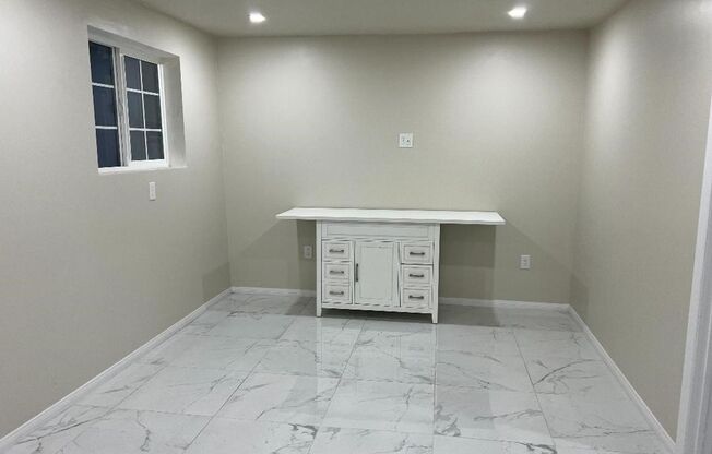 Studio, 1 bath, 600 sqft, $1,600, Unit Studio