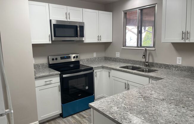 5 Bedroom/2 Bathroom House in Layton
