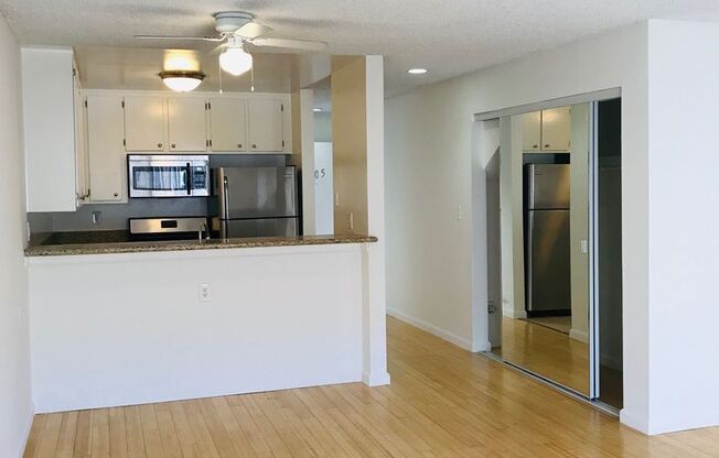 Studio, 1 bath, 465 sqft, $1,995, Unit 107