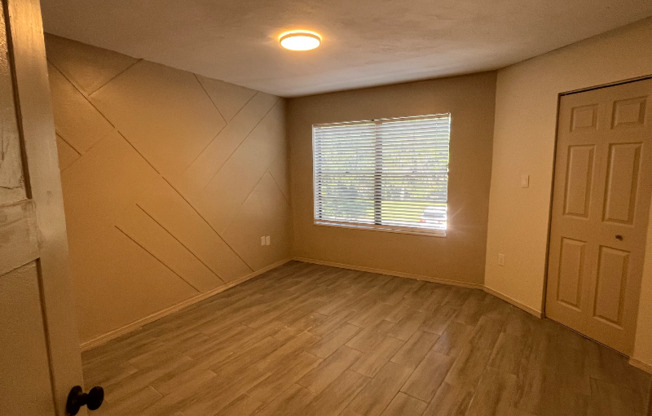 4 ATRIUM DR