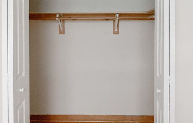 Studio, 1 bath, 375 sqft, $1,335, Unit 2890-G