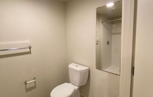 Studio, 1 bath, 178 sqft, $1,295, Unit 320