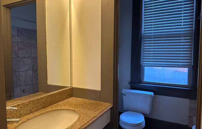 1 bed, 1 bath, 750 sqft, $1,100, Unit # 3