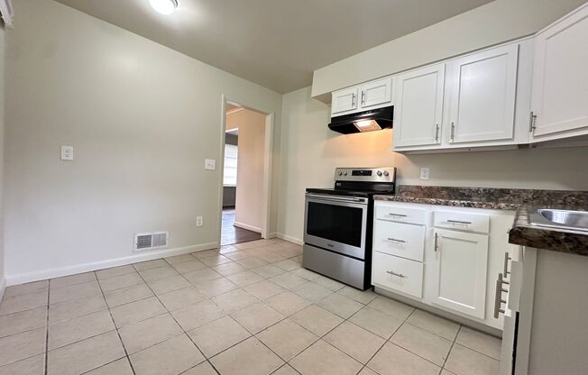 3 beds, 1 bath, $1,025