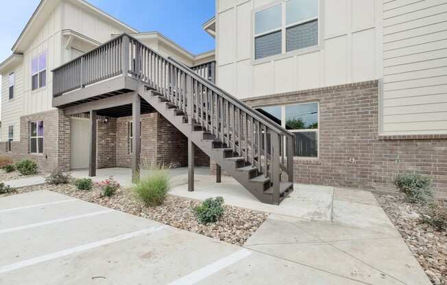 Stylish 3 Bed, 2 Bath Apartment in Georgetown