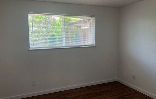 2 beds, 1 bath, $1,695