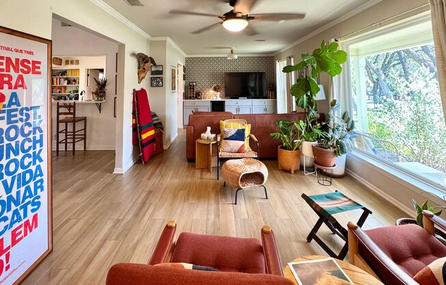 Stylish Midcentury Modern One-Story Rental