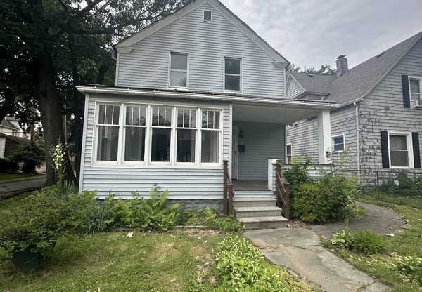 3900 W 17 ST