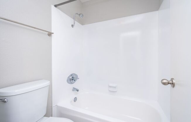 Studio, 1 bath, 500 sqft, $1,350, Unit 131