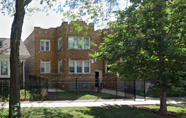 6155 S Albany Ave. Chicago IL