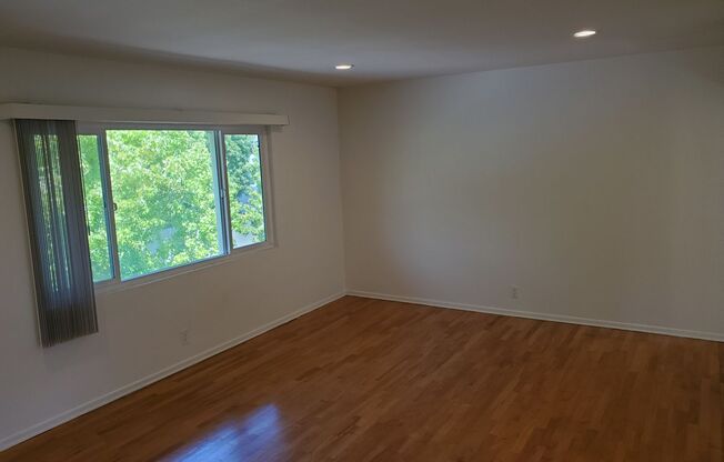 2338-52 PENMAR AVE.
