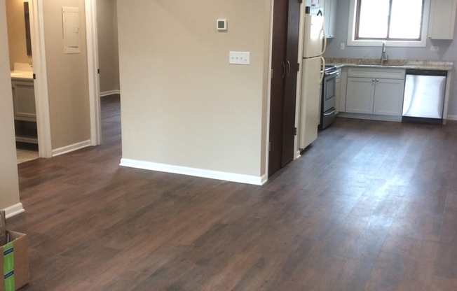 1221 WHISPERING HLS CT 
