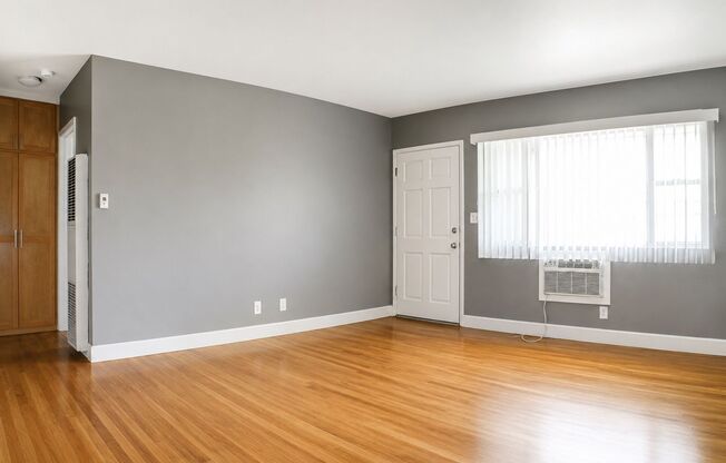 1 bed, 1 bath, $1,625, Unit 859-05