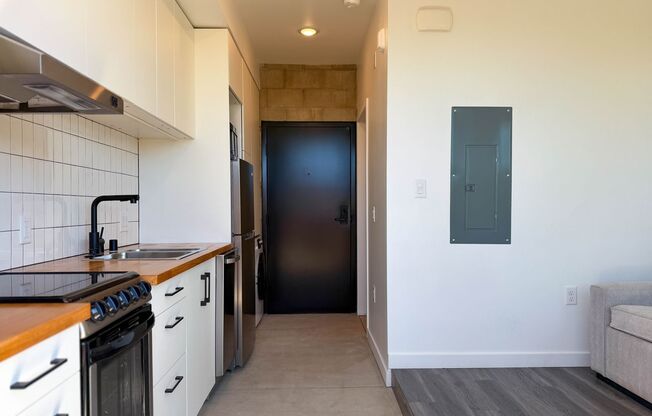 Studio, 1 bath, $1,995, Unit 102