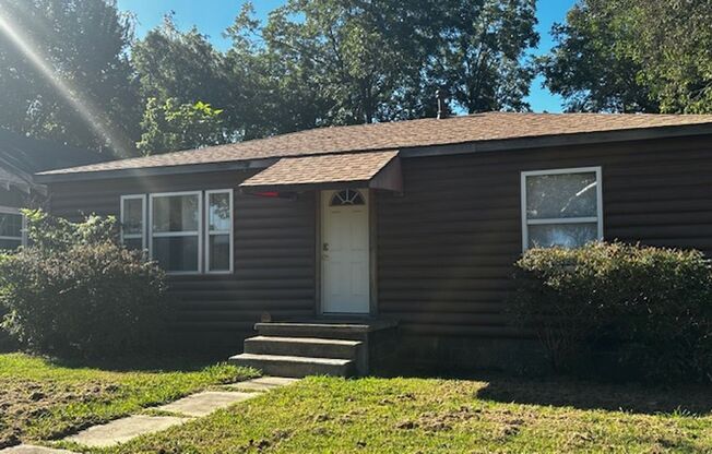 2 beds, 1 bath, $1,000