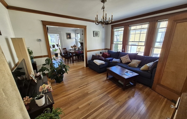 15 WHITE ST