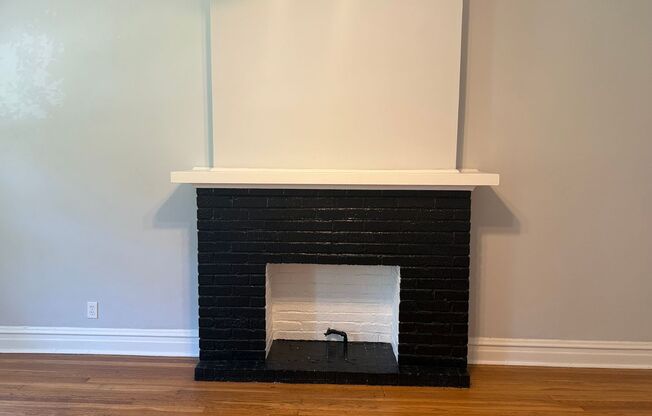 Beautiful Vintage Apartments Near NorthShore Evanston Hospital