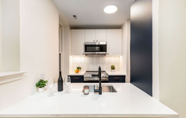 1 bed, 1 bath, 702 sqft, $2,180, Unit A-401