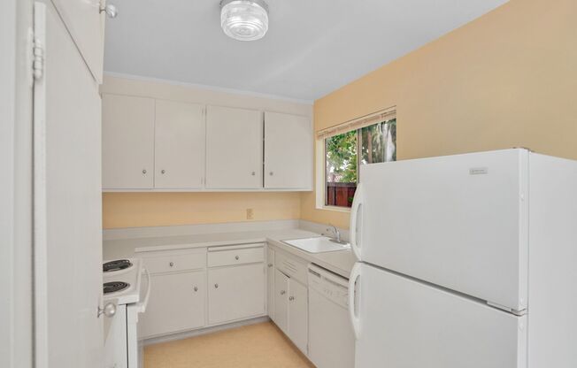 2229 Clinton Ave #C - 2 bedroom | 1.5 bathroom